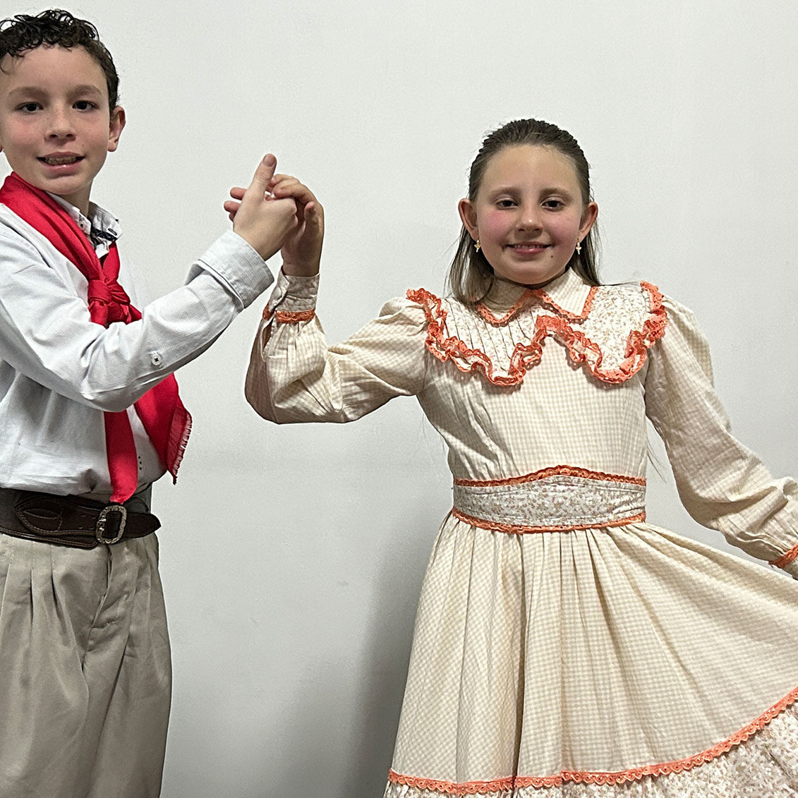 criancas-pilchadas-gaucha-gaucho-vestido-peao-prenda